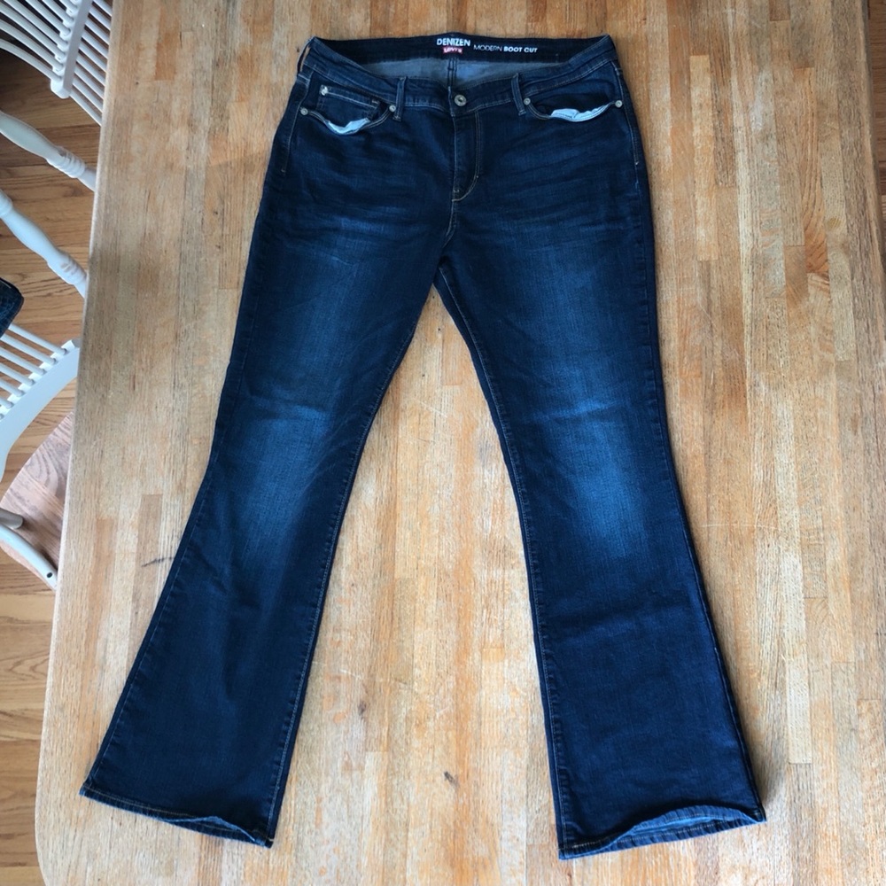 Denizen Mid-Rise Boot Cut Jeans